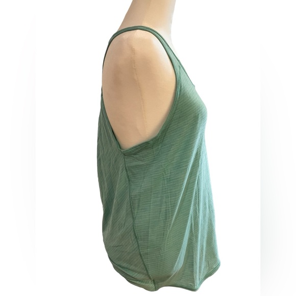 Lululemon tank top - Picture 4 of 5